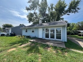 Building Photo - 301 Seminole Dr