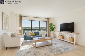 Building Photo - 15 N Beacon St