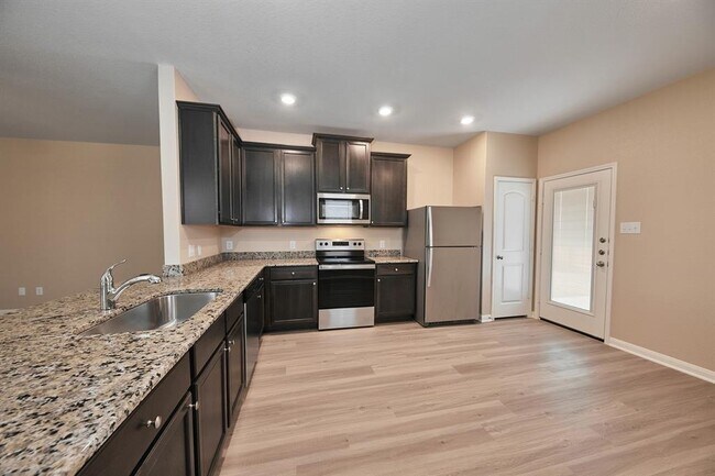 Building Photo - 21022 Sunshine Meadow Dr