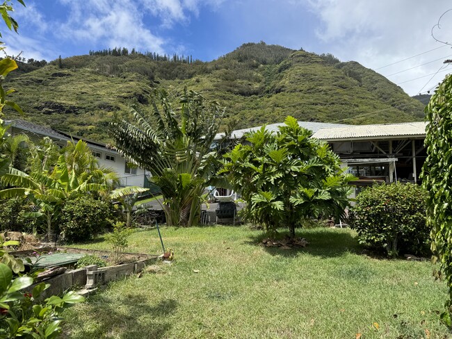 Building Photo - 2325 Palolo Ave
