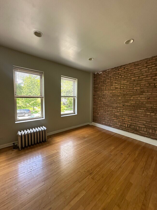Foto del edificio - 4237 N Paulina St
