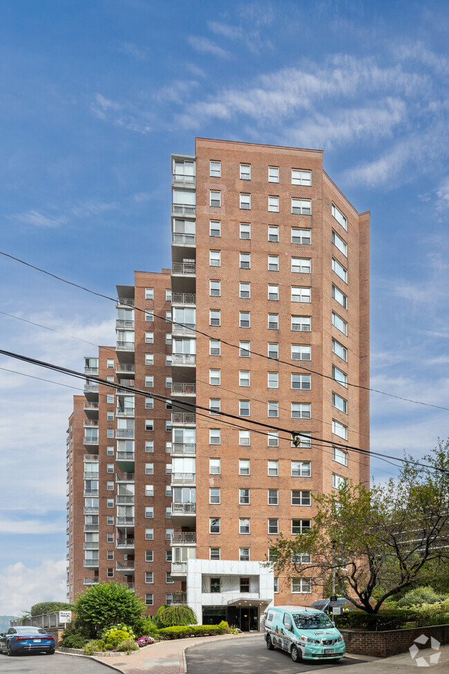 Building Photo - River Terrace Apartments