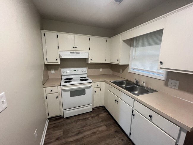 Building Photo - 36 Crosswinds Rd