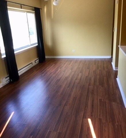 Foto principal - 1754 E Oakton St
