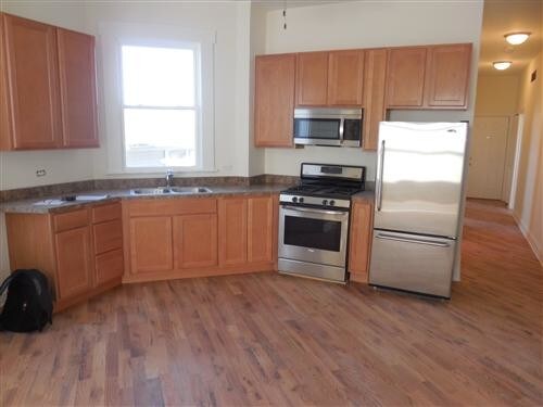 Primary Photo - 3228 W Wabansia Ave