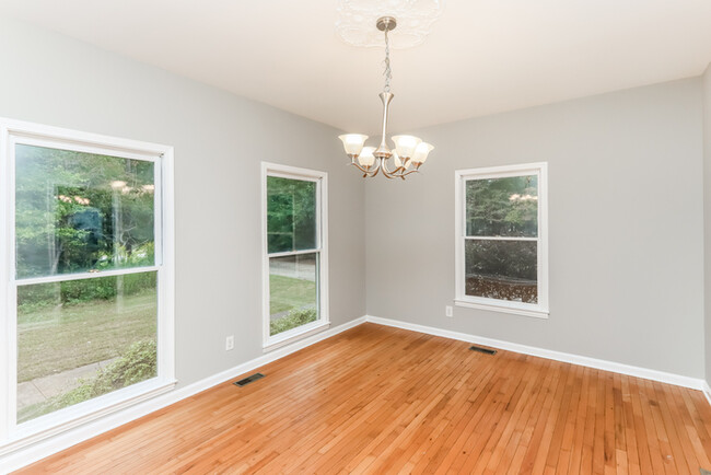 Building Photo - Brick Home in McDonough, GA