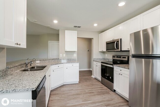 Building Photo - 1238 NE 40TH TER, CAPE CORAL, FL 33909