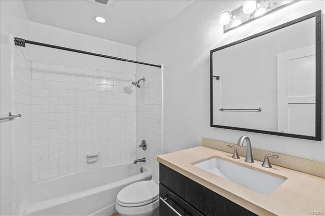 Photo - 15062 Lorenat St House