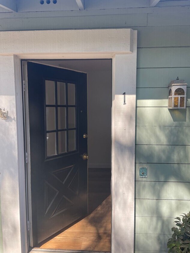Foto principal - Close to Capitola / Easy Highway Access