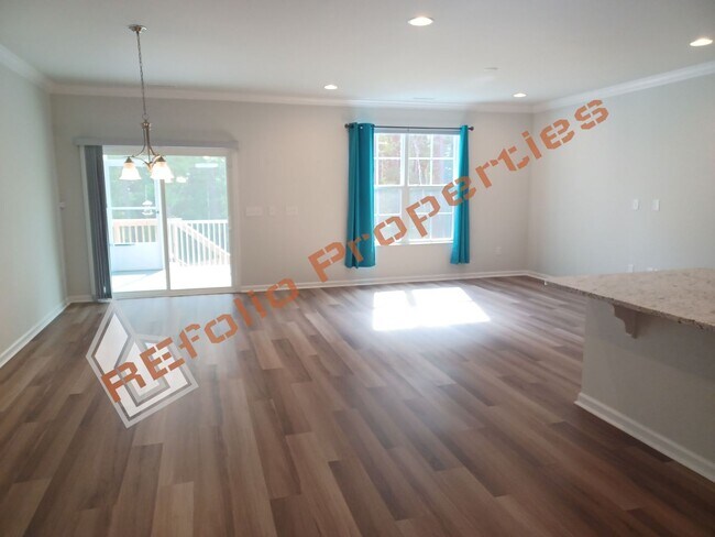 Foto del edificio - Location, Location, Location! 3 Bedroom 1 ...