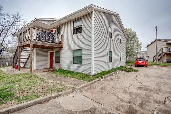 Building Photo - 304 Vicksburg Cir