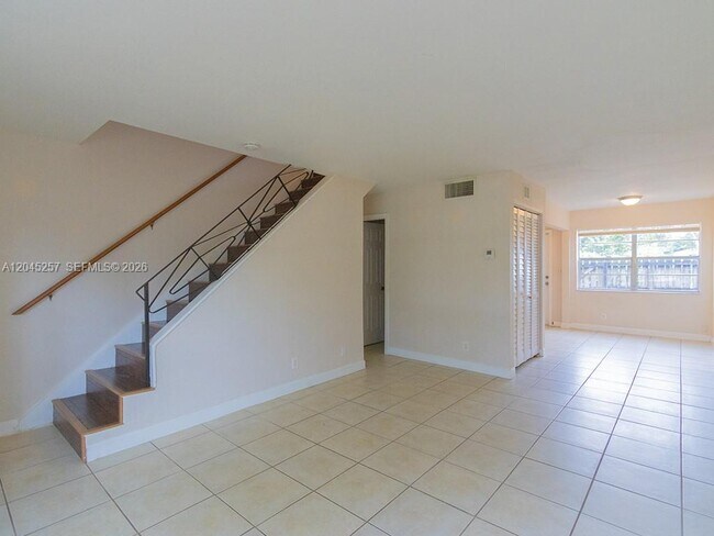 Foto del edificio - 4648 NW 9th Dr