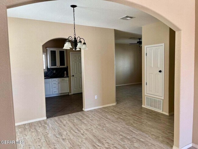 Foto del edificio - 12733 Destiny Ave