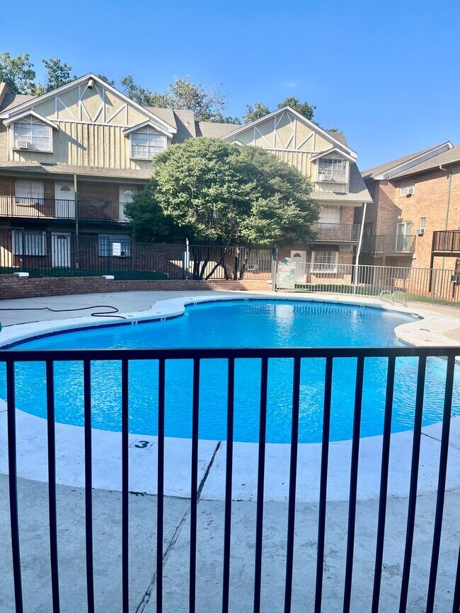 The Pines Apts Apartments in Oklahoma City, OK