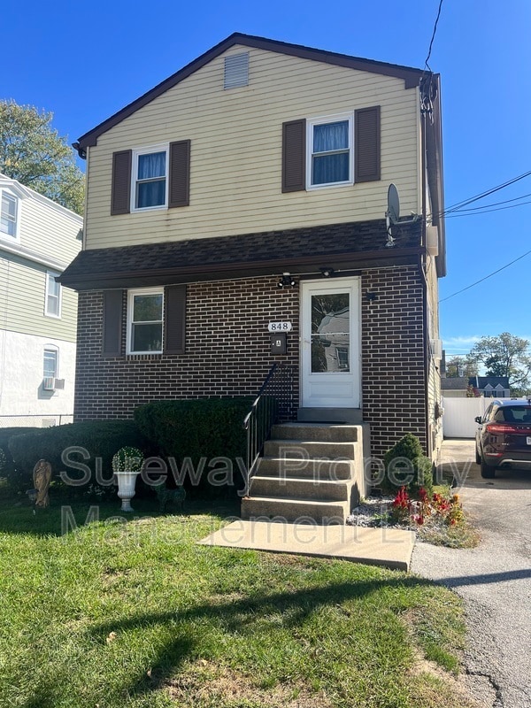 Foto principal - 848 8th Ave