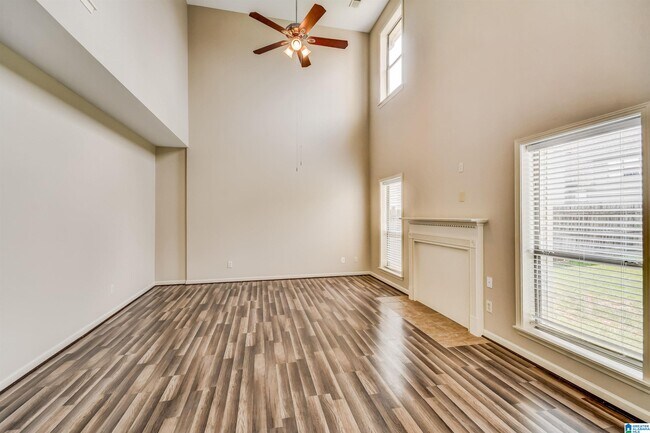 Building Photo - 2212 Rushton Ln