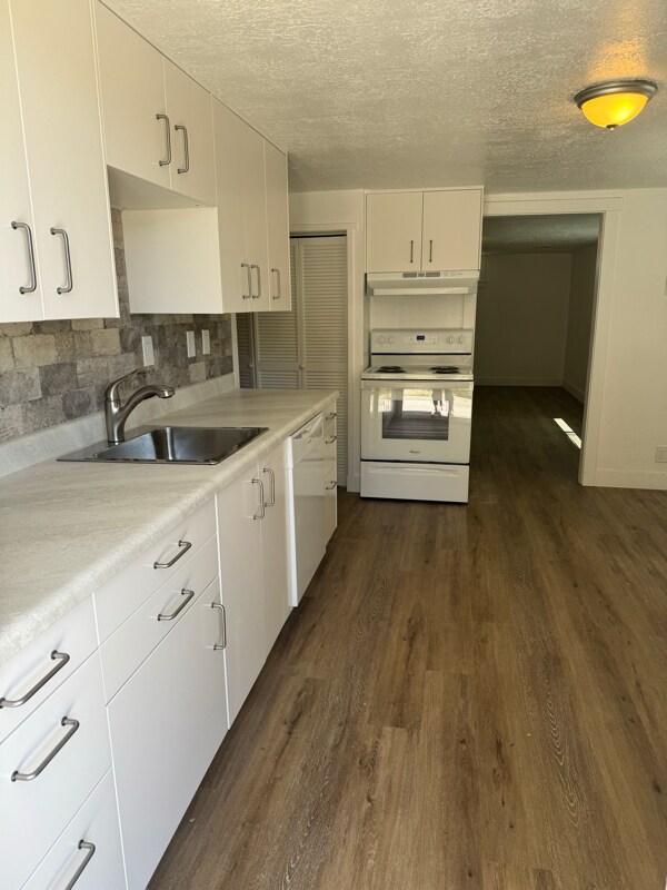 Foto del edificio - 860 Sullivan Dr