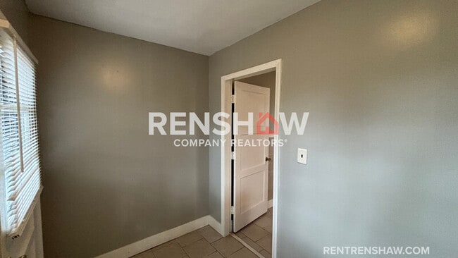 Building Photo - 2915 Felix Ave