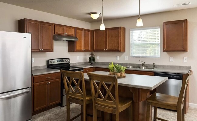 Building Photo - Beautiful Neighborhood with Newer Home for Lease