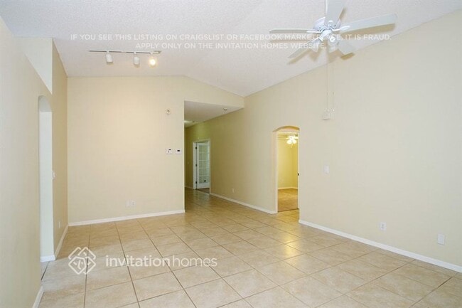 Building Photo - 2414 Bayhill Dr