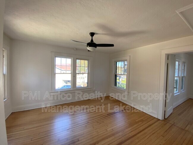Building Photo - 720 Lake Elbert Dr SE