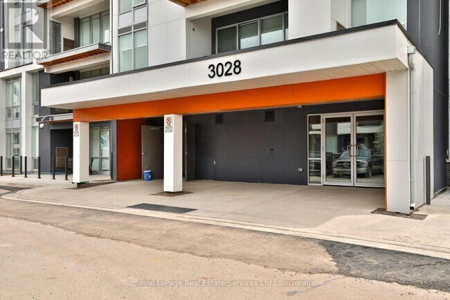 Building Photo - 3028 Creekshore Cmn
