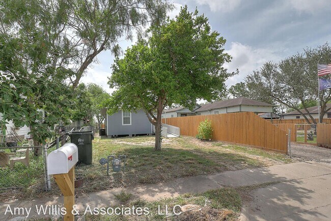 Building Photo - 2 br, 1 bath House - 1446 Main Dr