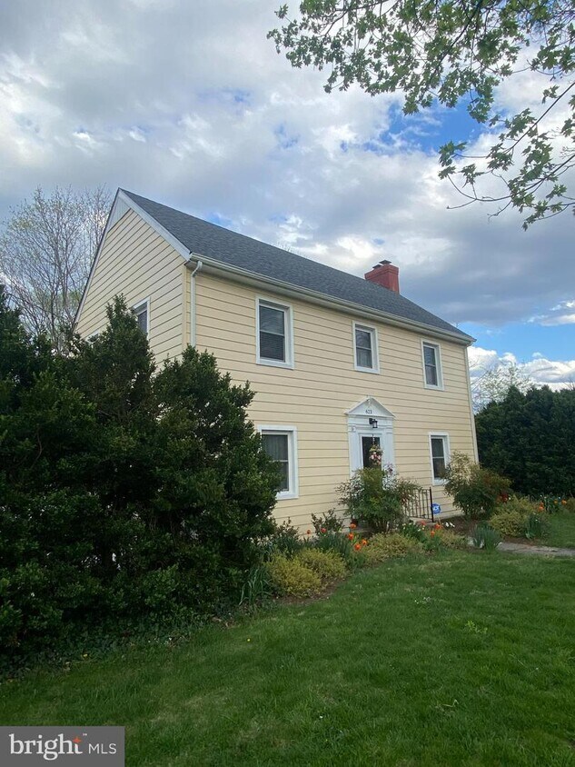 Primary Photo - 623 S Mildred St