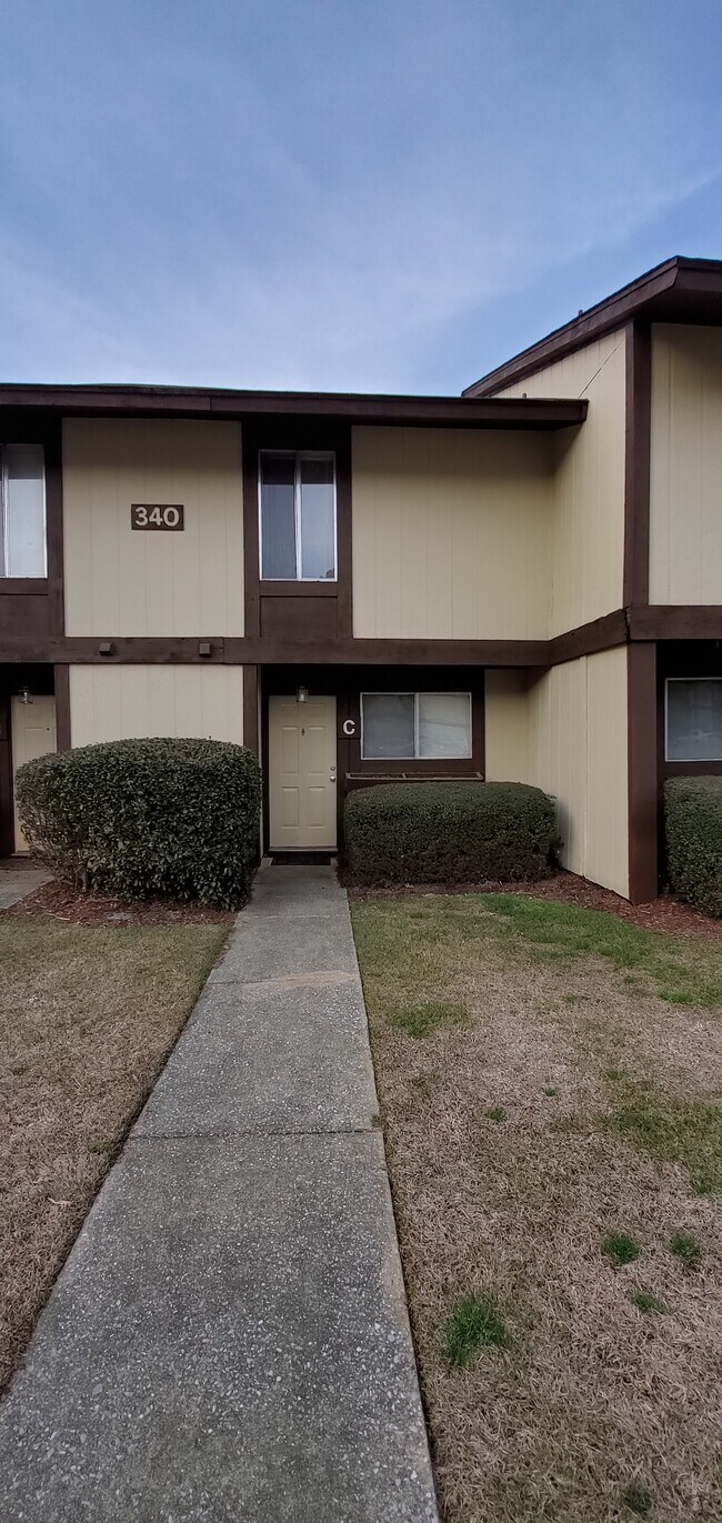 Front of Unit - 3914 Watermelon Rd