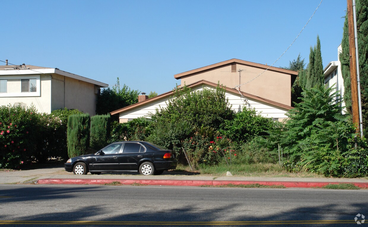 Building Photo - 6149 Fulton Ave