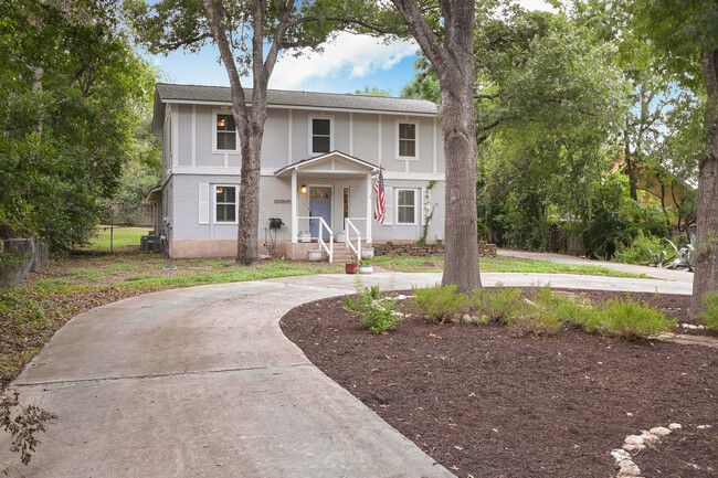 Foto del edificio - 7243 N Vandiver Rd