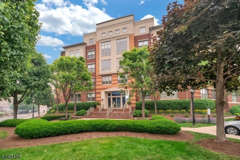 24 Ave at Port Imperial Unit 319, West New York, NJ 07093 Condo for Rent in West New York, NJ