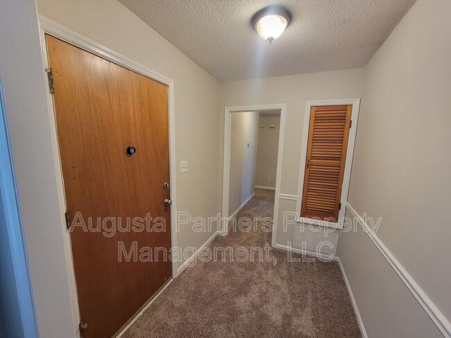Building Photo - 4460 Whisperwood Dr