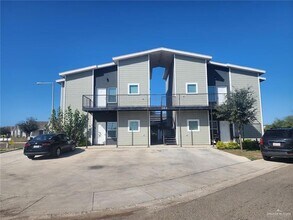 Building Photo - 1303 Quitaca Dr