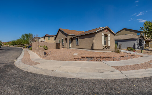 Foto del edificio - 5283 E Desert Straw Ln