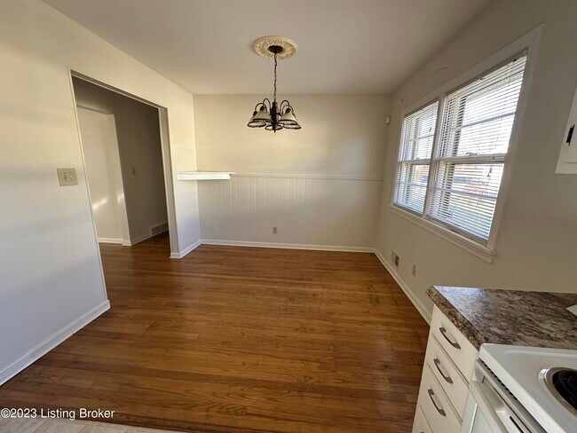 Building Photo - 505 Westwood Dr
