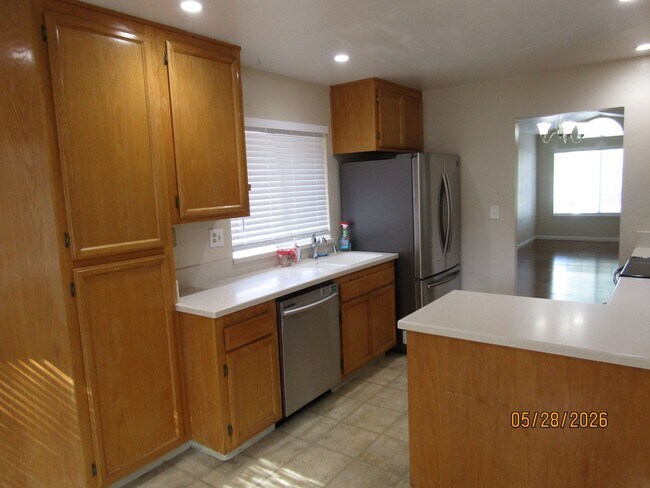Foto del edificio - Beautiful single story 3 bedroom house with large back yard. Private cul- de- sac. Bonus office/ ...