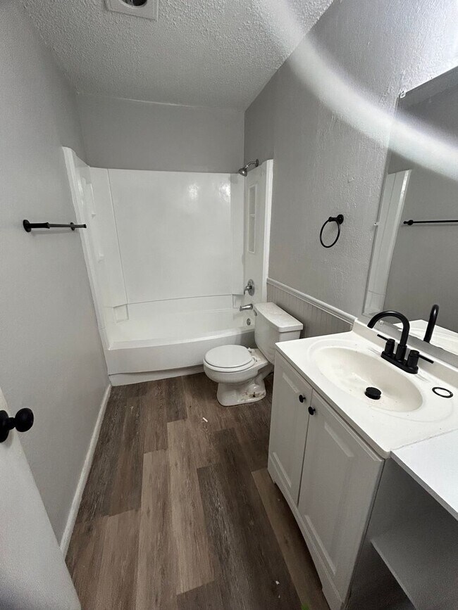 Foto del edificio - 6223 24th St
