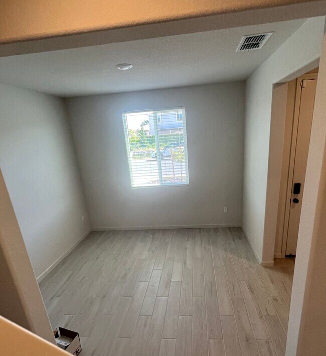 Building Photo - Brand New in Elk Grove