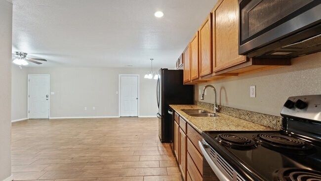 Photo - "Spacious 3-Bedroom Duplex in Prime Spring... Apartment