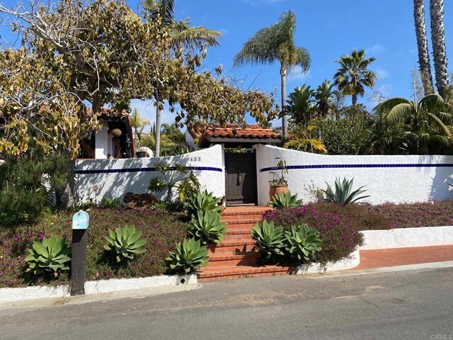Primary Photo - 122 S Rios Ave