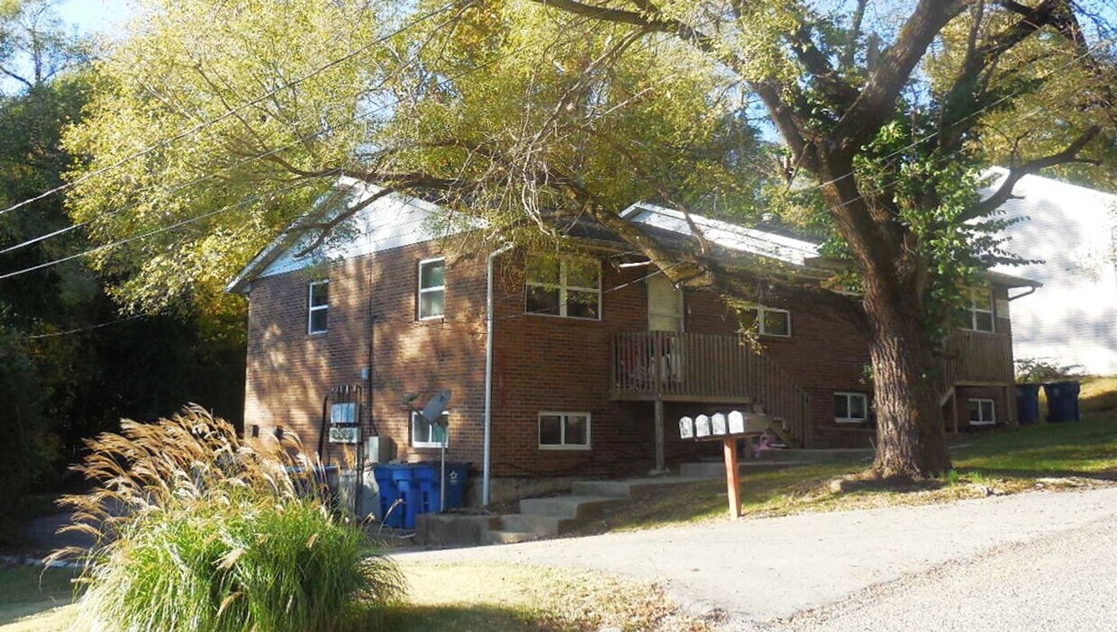 Foto principal - 1417 St Clair Ave