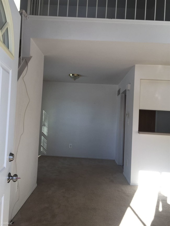 Building Photo - 35531 Turner Dr