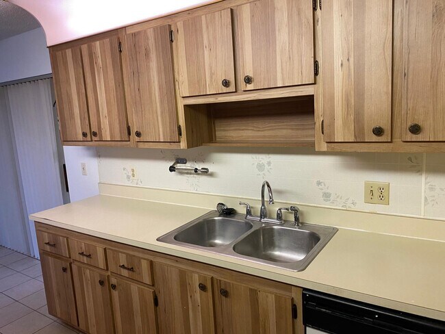 Foto del edificio - 3273 Kirk Rd