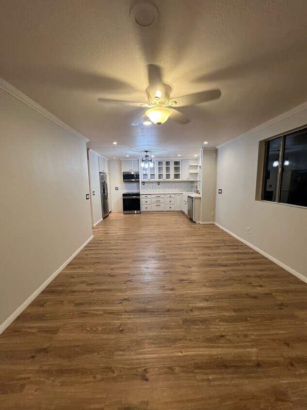 Foto principal - 2249 N Nutmeg St