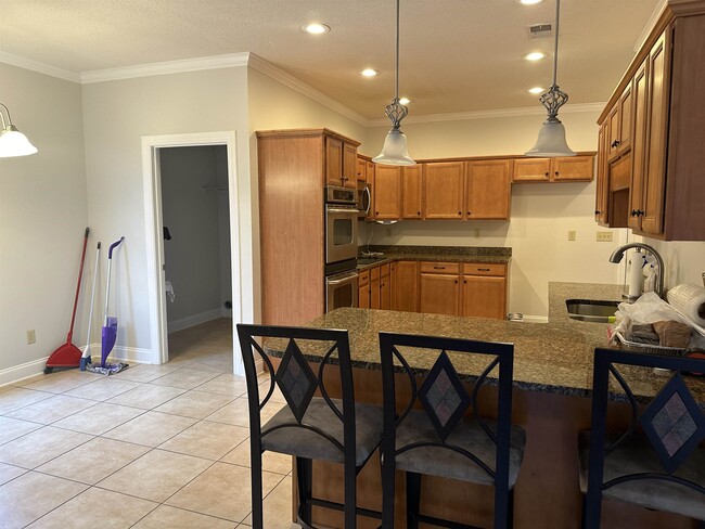 Building Photo - 4601 Peppercorn Dr