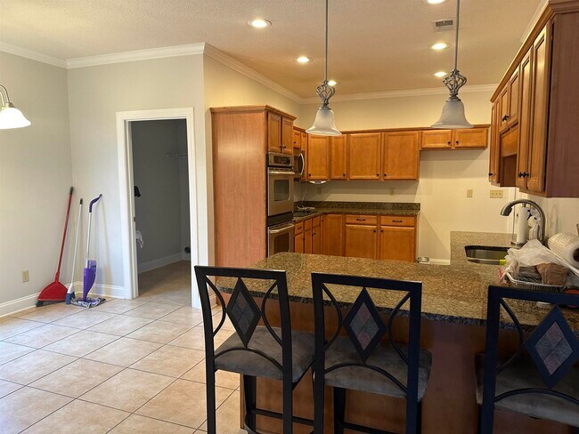 Foto del edificio - 4601 Peppercorn Dr