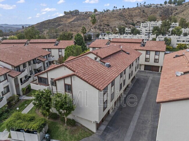 Foto del edificio - 18142 Sundowner Way