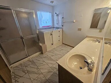 Foto del edificio - Beautiful and spacious 3 bedroom 2 full bath ranch in the highly desired Pickerington Schools dis...