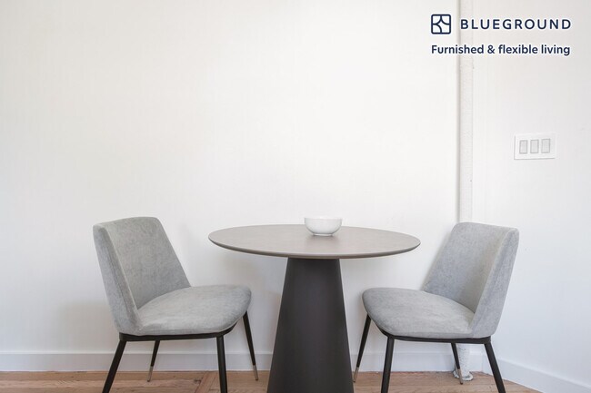 Foto del edificio - 363 W 17th St